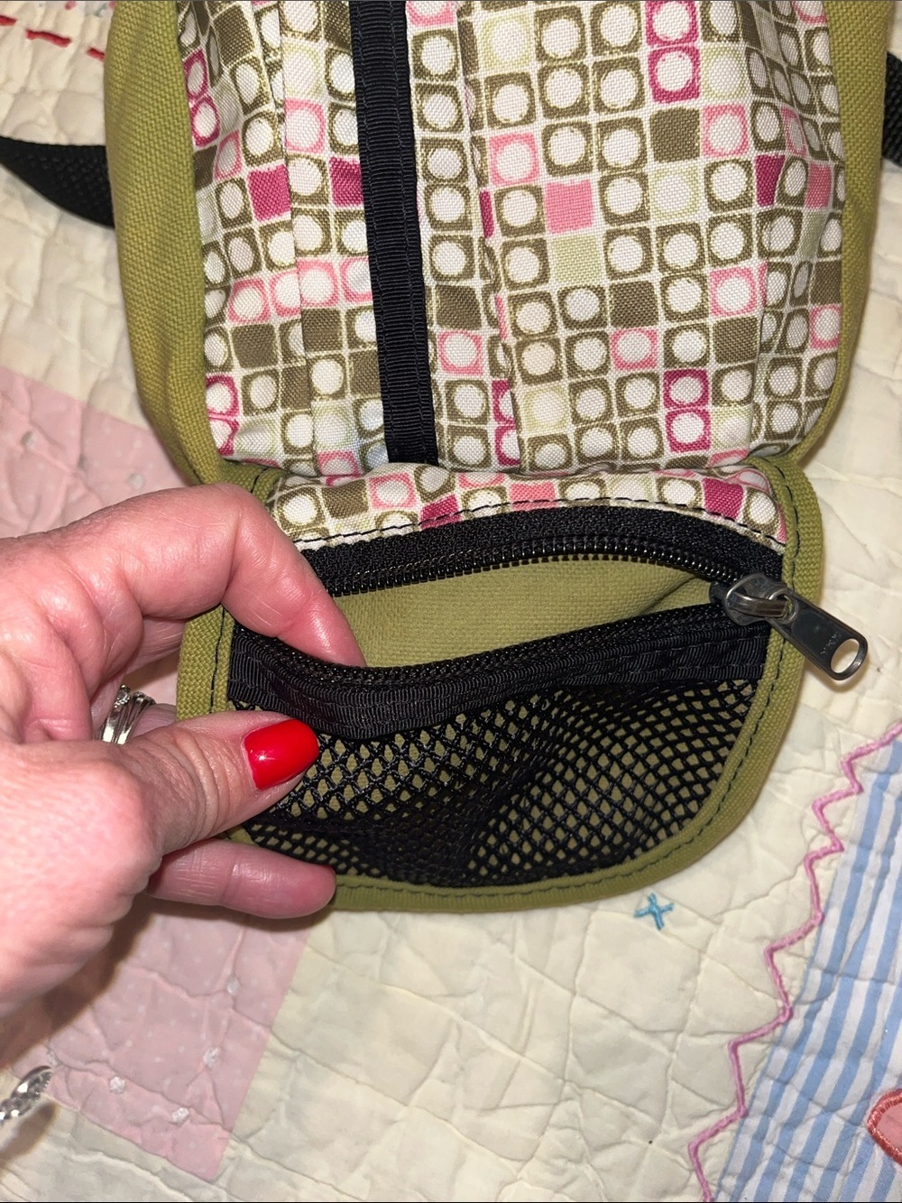 Overland Equipment Olive Green Crossbody Bag with Adjustable Strap - Picture 5 of 13